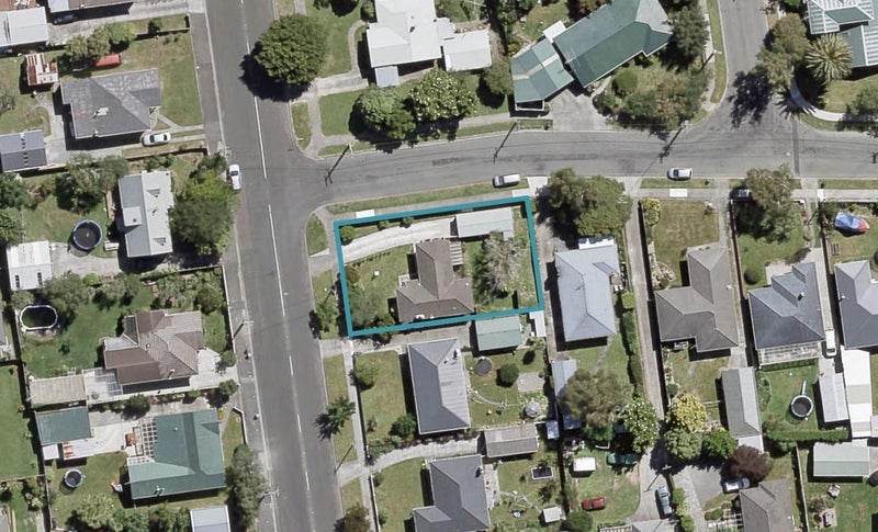 30 Henry Street, Ebdentown, Upper Hutt - Carousel 1