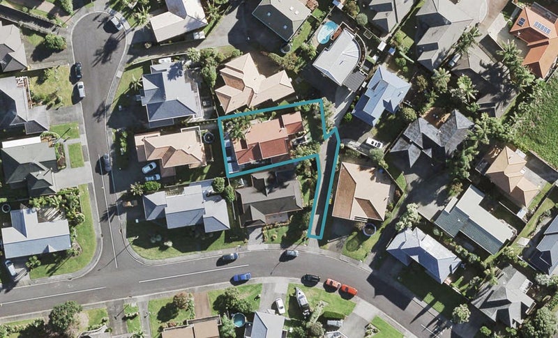 15 Harbour Lights Close, West Harbour, Auckland - Carousel 1