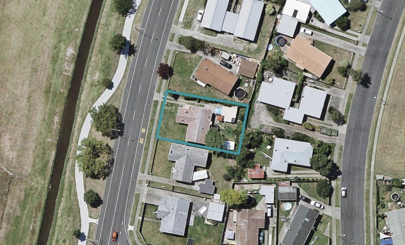 303 Westminster Avenue, Tamatea, Napier - Carousel 1