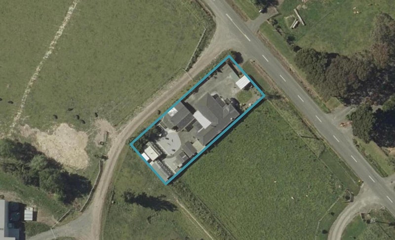 665 Roberts Line, Kelvin Grove, Palmerston North - Carousel 1