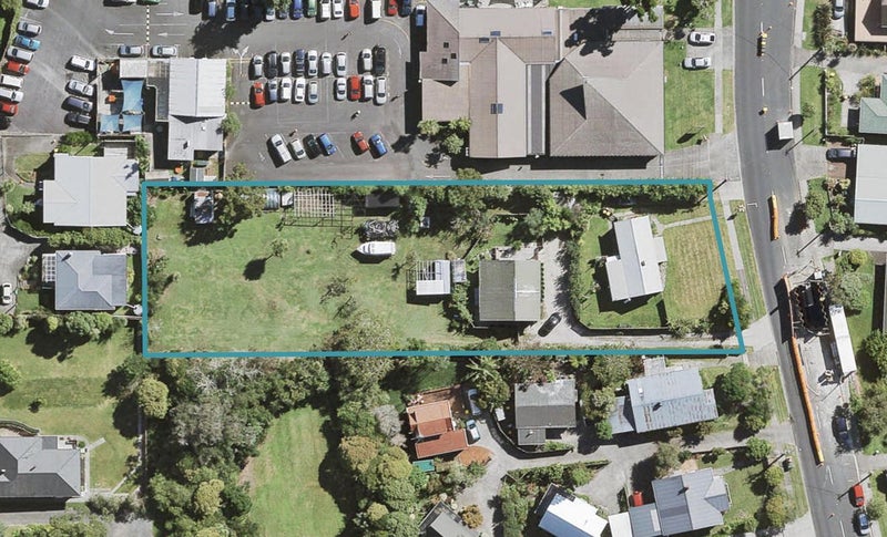 101 Glendale Road, Glen Eden, Auckland - Carousel 1