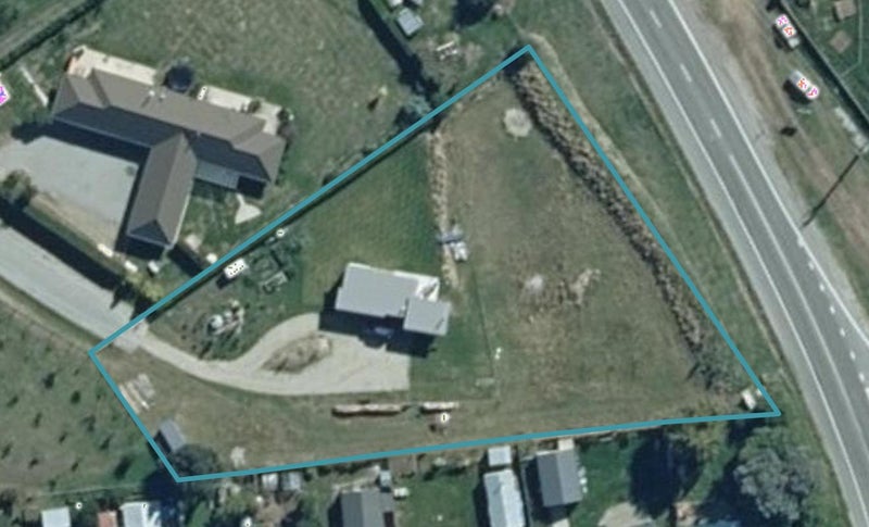 11 Wanaka-Luggate Highway, LUGGATE, WANAKA - Carousel 1