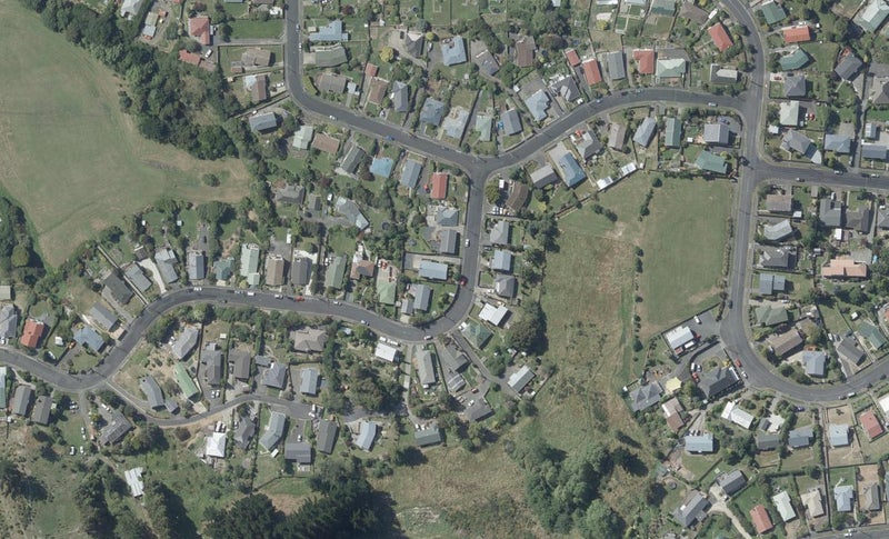 47 Roy Crescent, Concord, Dunedin - Carousel 1