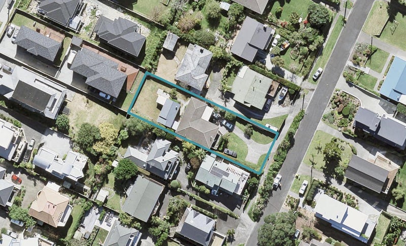 92 Hebron Road, Waiake, Auckland - Carousel 1