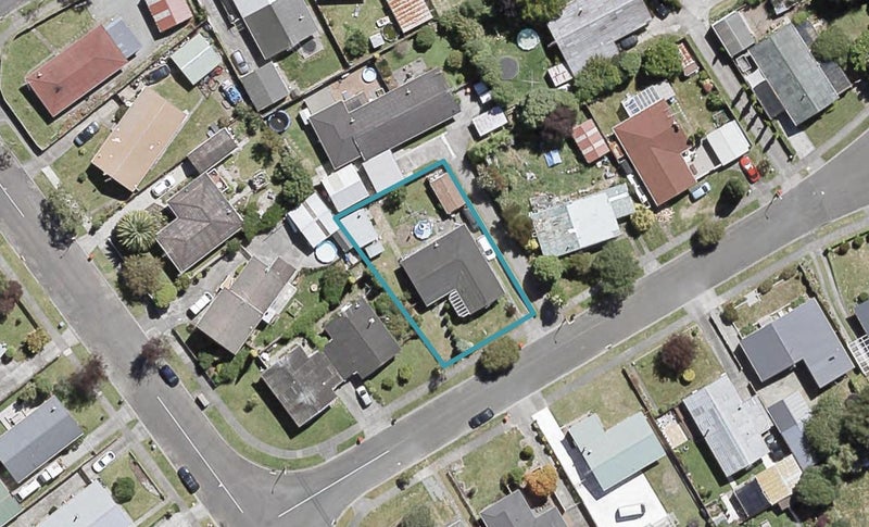 3 Fremont Grove, Totara Park, Upper Hutt - Carousel 1