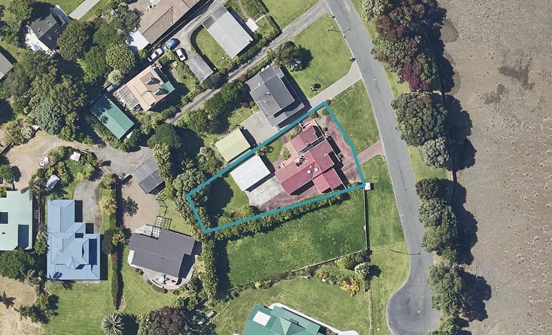 9 Waione Avenue, Athenree, Waihi Beach - Carousel 1
