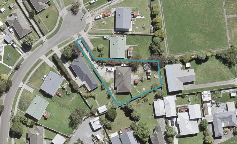10 Kea Grove, Elderslea, Upper Hutt - Carousel 1