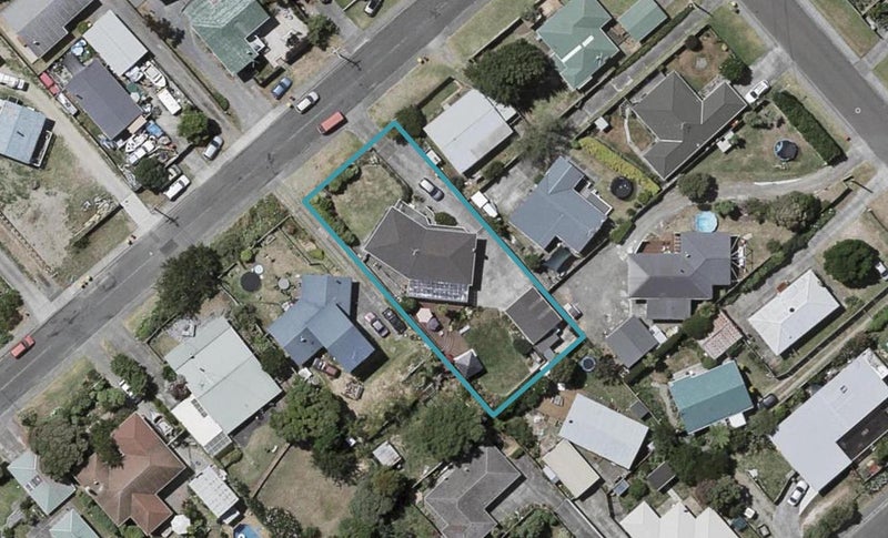 24 Francis Road, Paraparaumu Beach, Paraparaumu - Carousel 1