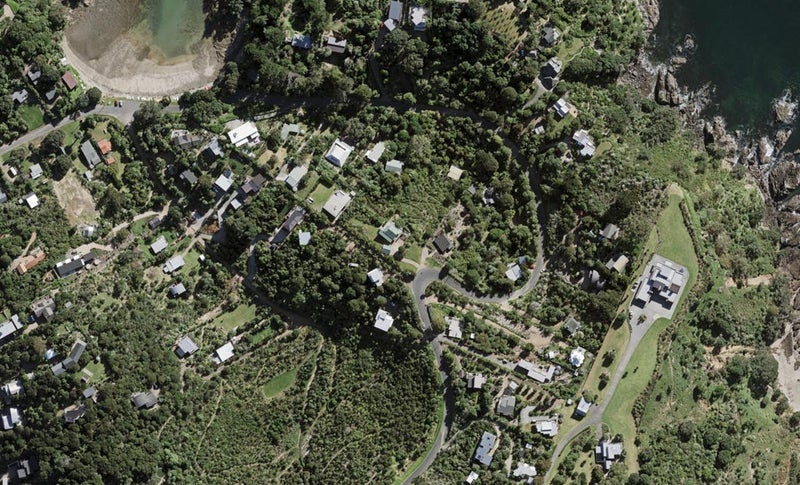 12 Great Barrier Road, Oneroa, Waiheke Island - Carousel 1