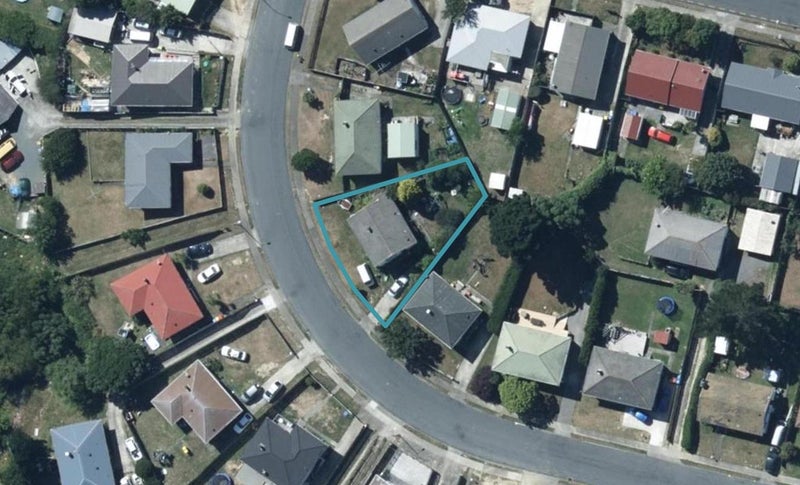 50 Beauzami Crescent, Ascot Park, Porirua - Carousel 1