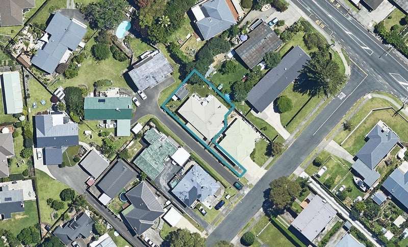 3B Regent Street, Brookfield, Tauranga - Carousel 1