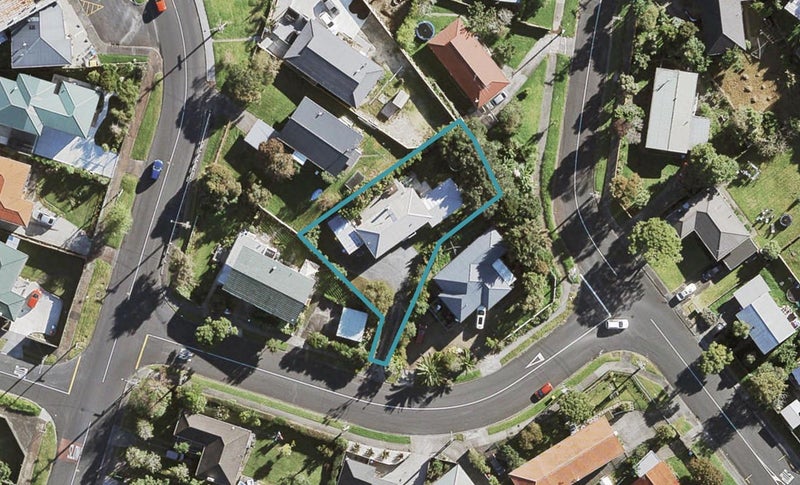 81 Rosamund Avenue, New Windsor, Auckland - Carousel 1