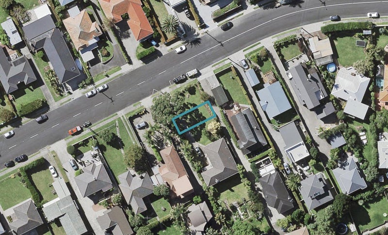 2/33 Williamson Avenue, Belmont, Auckland - Carousel 1