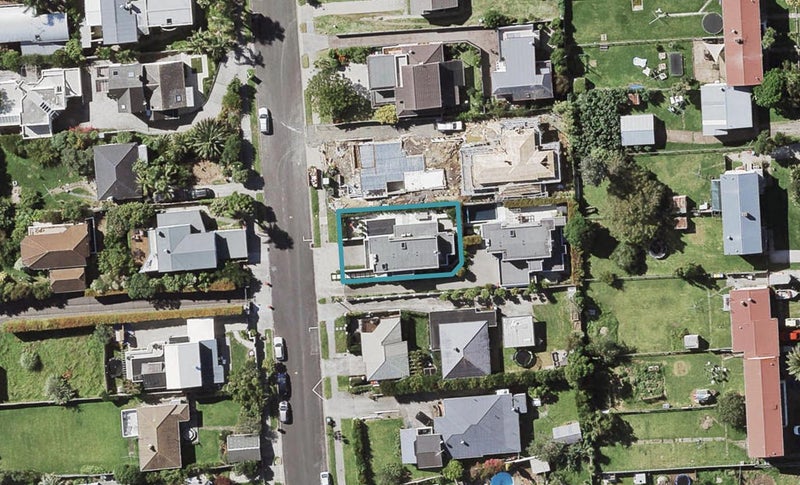 11A Takitimu Street, Orakei, Auckland - Carousel 1