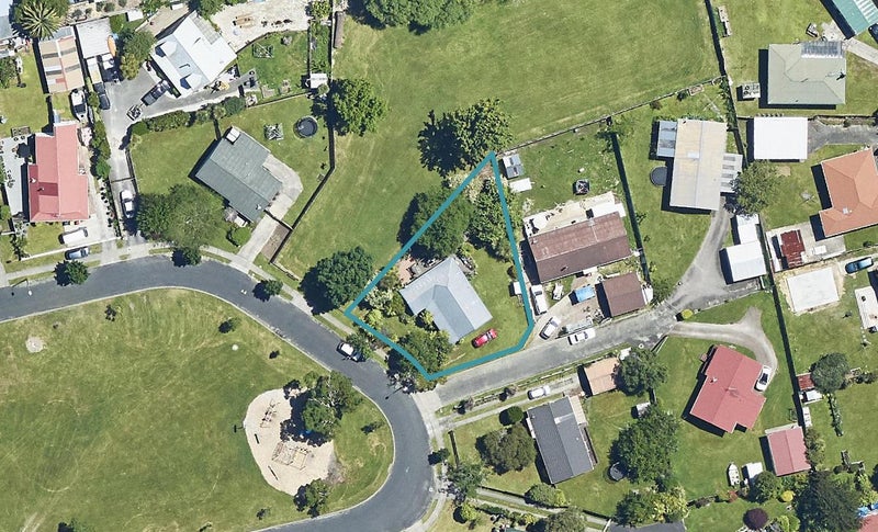 27 Chapman Place, Fairy Springs, Rotorua - Carousel 1