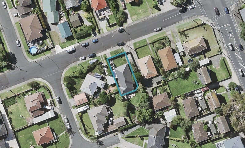 4 Bardia Street, Belmont, Auckland - Carousel 1
