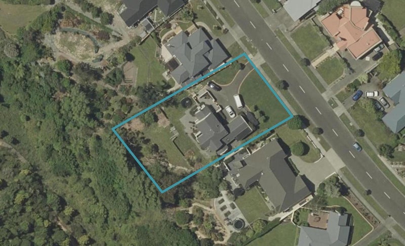 39 Cashmere Drive, Fitzherbert, Palmerston North - Carousel 1