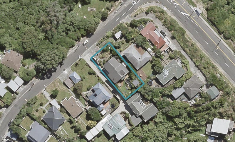 5 Te Whiti Grove, KOROKORO, LOWER HUTT - Carousel 1
