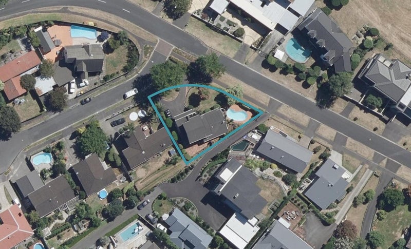 1 Golf Grove, St Andrews, Hamilton - Carousel 1