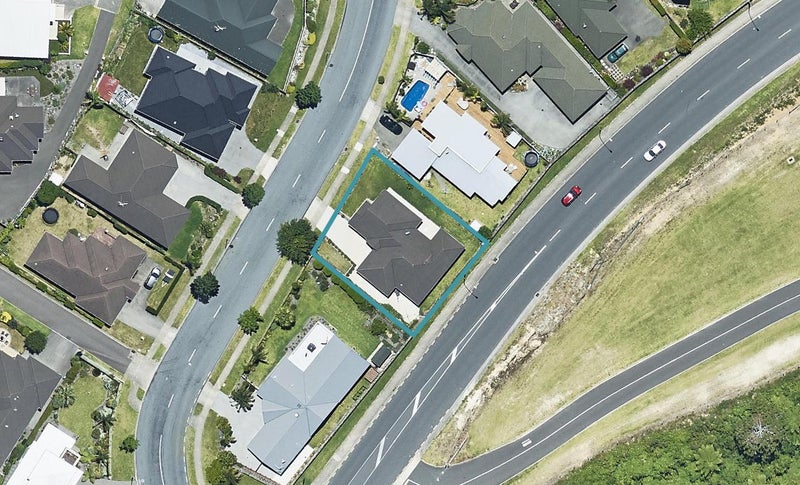 6 Waterside Drive, Pyes Pa, Tauranga - Carousel 1
