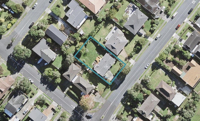 141 Stapleford Crescent, Browns Bay, Auckland - Carousel 1
