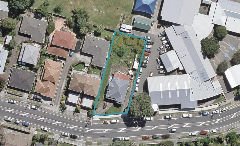 5/51 Kings Crescent, Hutt Central, Lower Hutt - Carousel 1