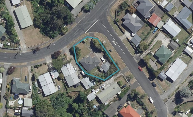75 Pine Avenue, Melville, Hamilton - Carousel 1