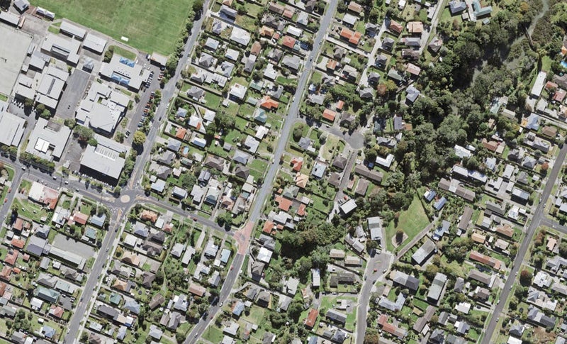 35 Kelwyn Road, Kelston, Auckland - Carousel 1