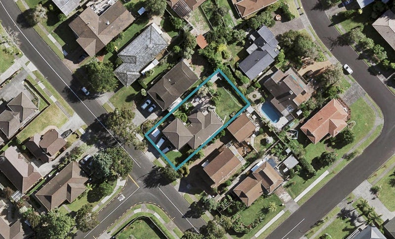 23 Rushgreen Avenue, Pahurehure, Papakura - Carousel 1