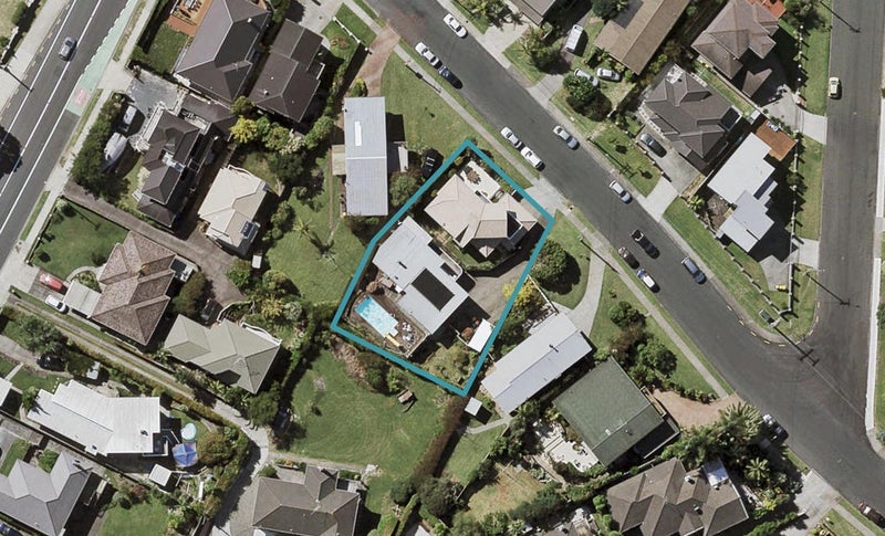 1/44 Quebec Road, Milford, Auckland - Carousel 1