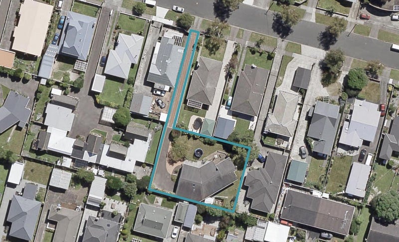 17 Garden Road, Avalon, Lower Hutt - Carousel 1