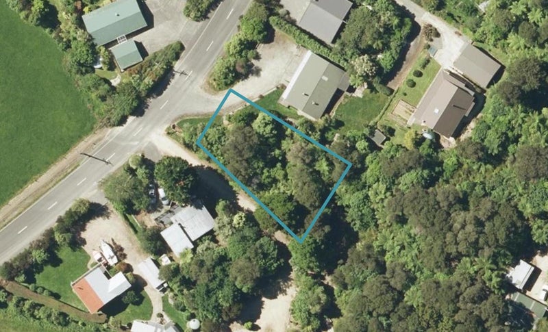 1696 Queen Charlotte Drive, Linkwater - Carousel 1