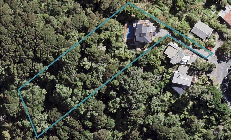 739 South Titirangi Road, Titirangi, Auckland - Carousel 1
