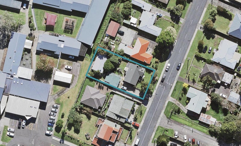 18 Vanguard Road, Kelston, Auckland - Carousel 1