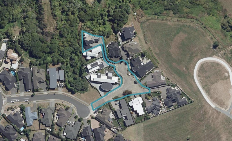 5C Peninsula Point, Huntington, Hamilton - Carousel 1
