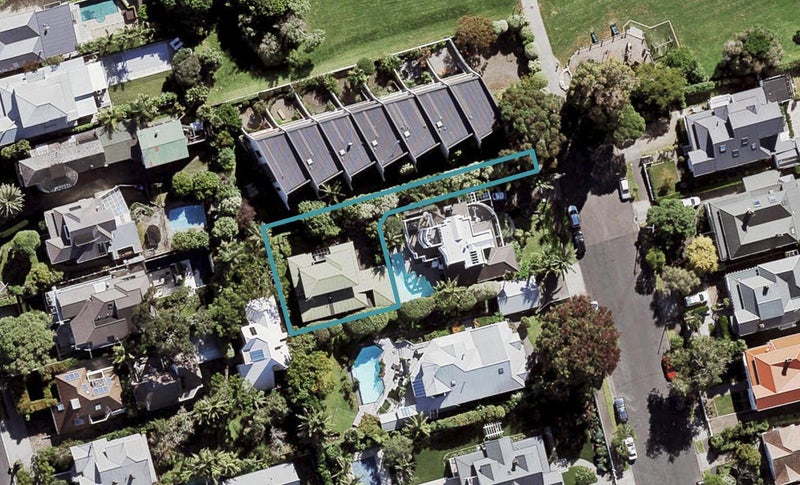 18A Salisbury Street, Herne Bay, Auckland - Carousel 1