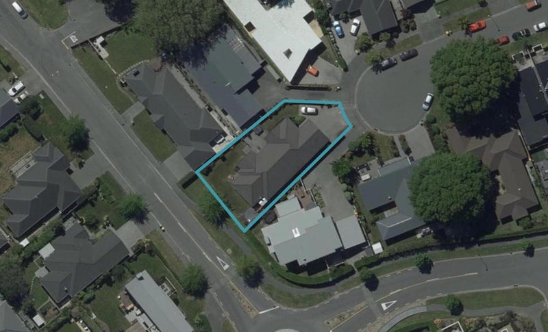 11 The Oval, Hillmorton, Christchurch - Carousel 1