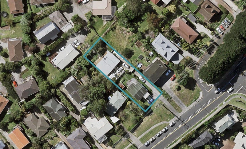 2/158 Sunset Road, Unsworth Heights, Auckland - Carousel 1