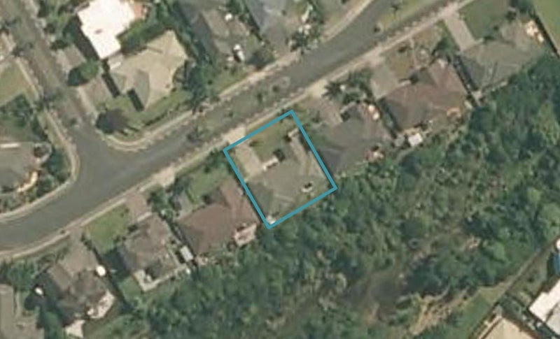 15 Tauranga Place, Orewa, Orewa - Carousel 1