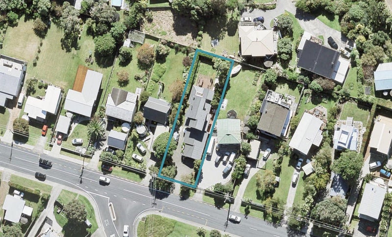 1398 Whangaparaoa Road, Army Bay, Whangaparaoa - Carousel 1
