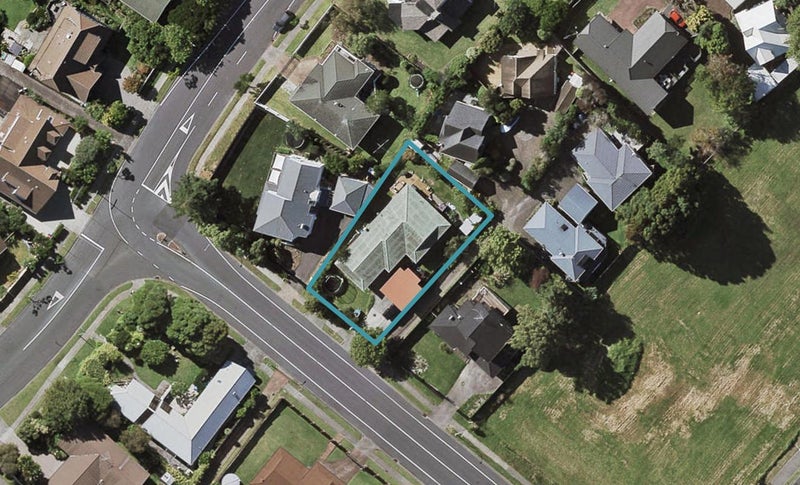 208 Norman Lesser Drive, Saint Johns, Auckland - Carousel 1