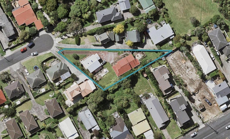 2/104 Beresford Street, Bayswater, Auckland - Carousel 1
