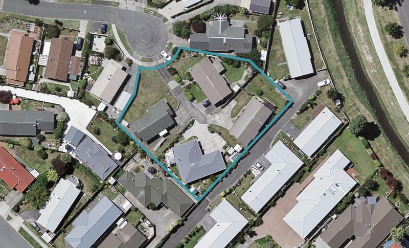 3/5 Railey Place, Greenmeadows, Napier - Carousel 1