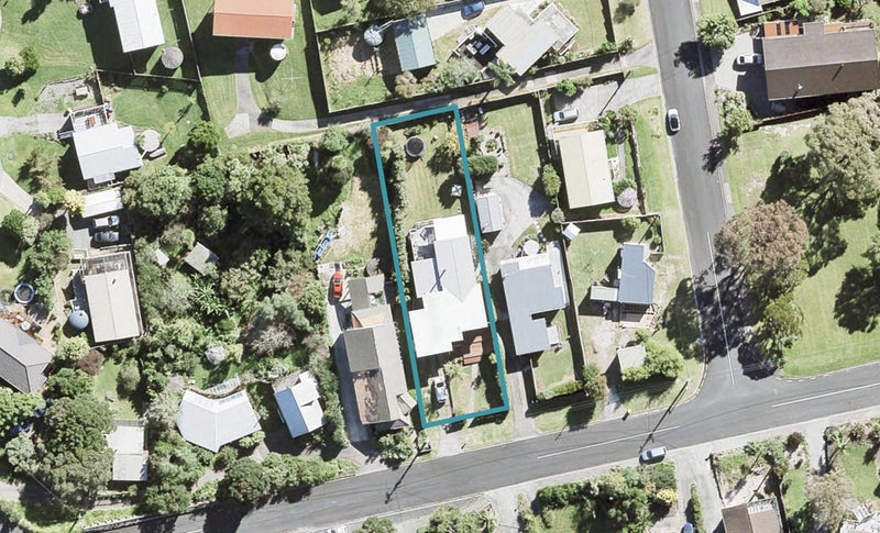 12 Surf Road, Stanmore Bay, Whangaparaoa - Carousel 1