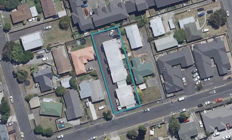 8C Ford Street, Hamilton East, Hamilton - Carousel 1