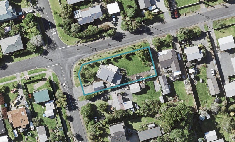 57 Bell Road, Beachlands, Auckland - Carousel 1