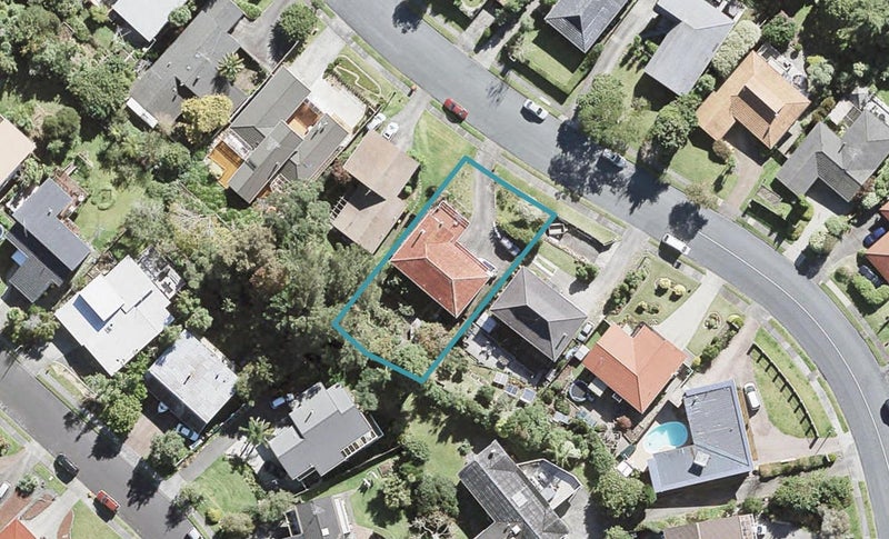 30 Stapleford Crescent, Browns Bay, Auckland - Carousel 1