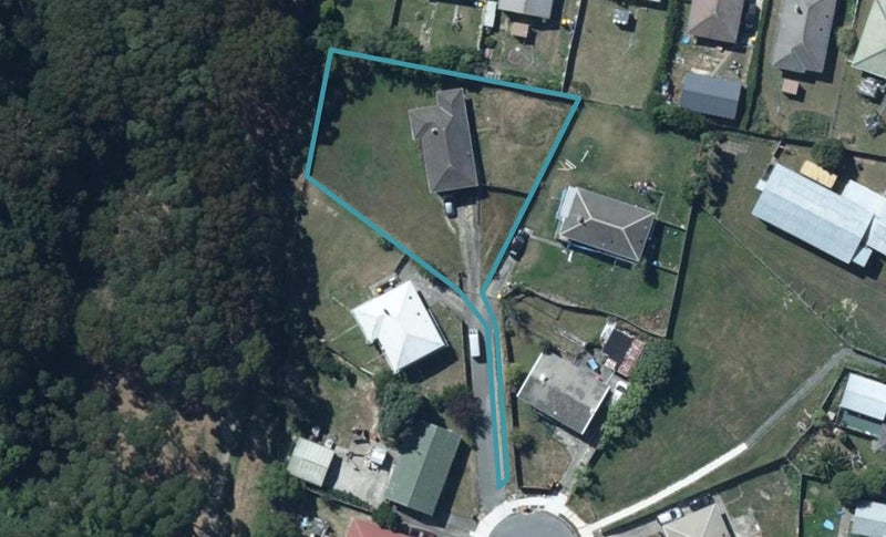 20 Pukaki Grove, Waitangirua, Porirua - Carousel 1