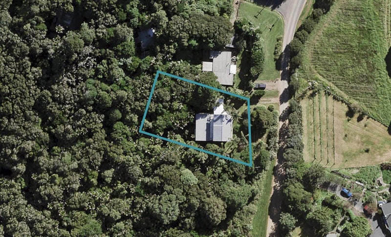 120 Trig Hill Road, Onetangi, Waiheke Island - Carousel 1