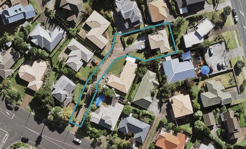 92 Caribbean Drive, Unsworth Heights, Auckland - Carousel 1
